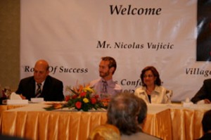 Yvette_with_Governer_of_Alexandria_Nick_in_the_press_conference_s 